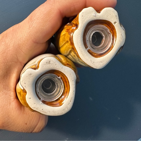 Owl Salt and Pepper Shakers Hand Painted Ceramic Rustic Fall Autumn Decor Colors - Picture 6 of 8